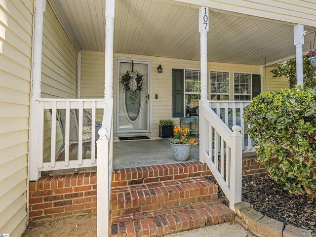 107 Lakeview Drive, Inman, SC 29349
