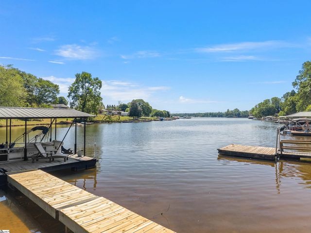107 Lakeview Drive, Inman, SC 29349