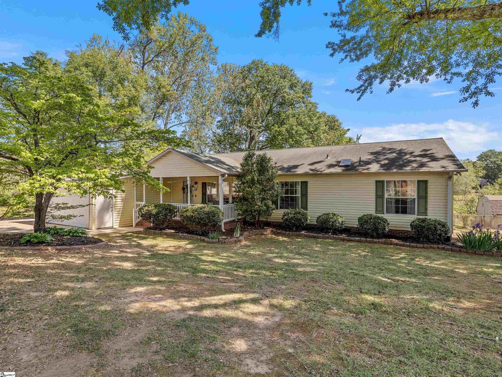 107 Lakeview Drive, Inman, SC 29349