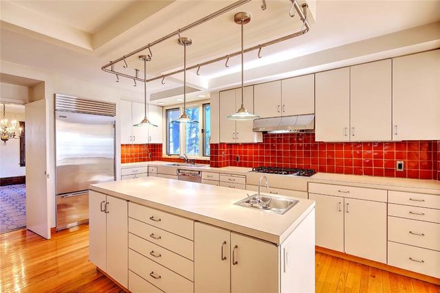 39 Harwich Road, Providence, RI 02906