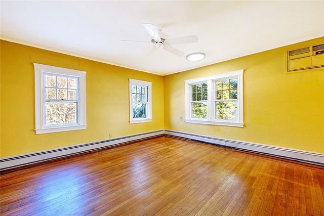 39 Harwich Road, Providence, RI 02906