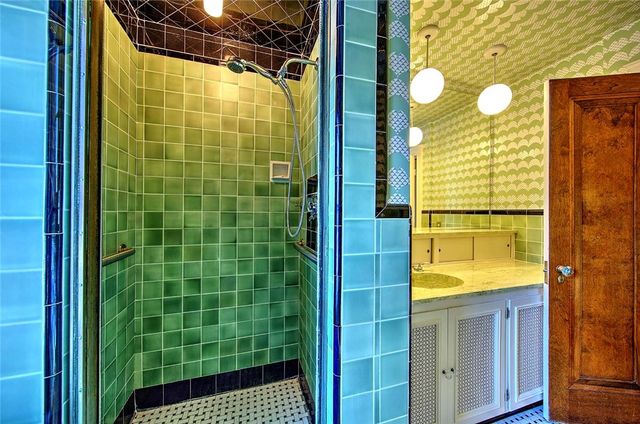 39 Harwich Road, Providence, RI 02906