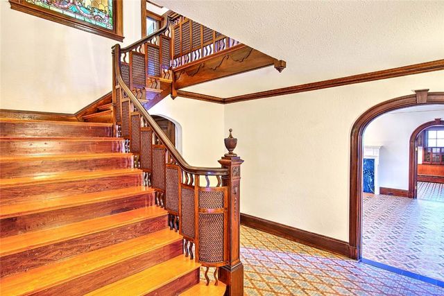 39 Harwich Road, Providence, RI 02906