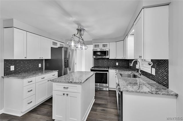 345 Colonial Drive, Grand Island, NY 14072