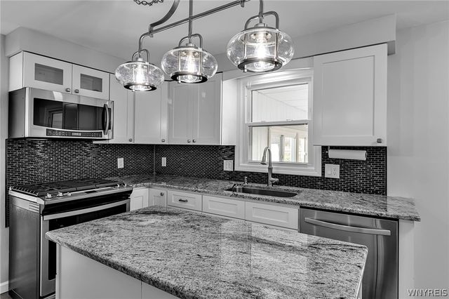 345 Colonial Drive, Grand Island, NY 14072