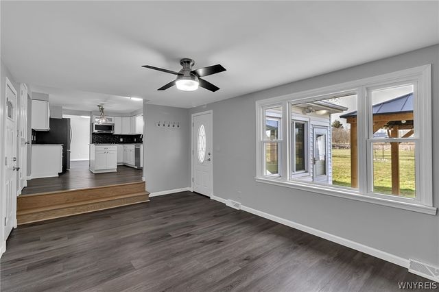 345 Colonial Drive, Grand Island, NY 14072