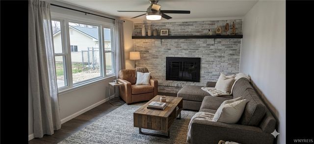 345 Colonial Drive, Grand Island, NY 14072