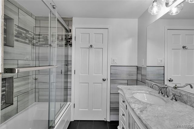 345 Colonial Drive, Grand Island, NY 14072