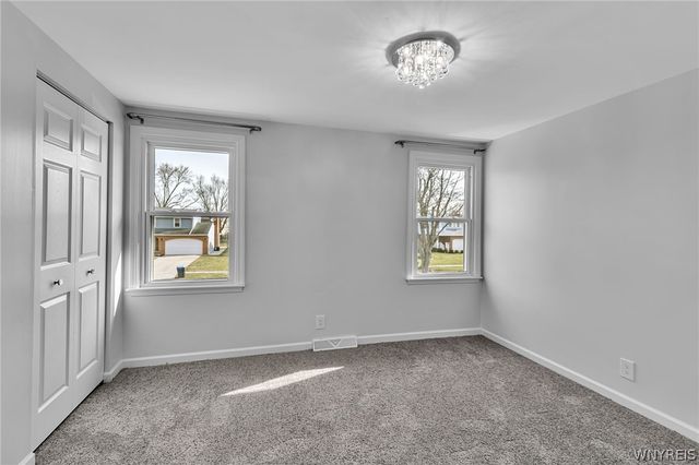 345 Colonial Drive, Grand Island, NY 14072