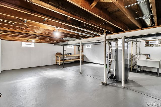 345 Colonial Drive, Grand Island, NY 14072