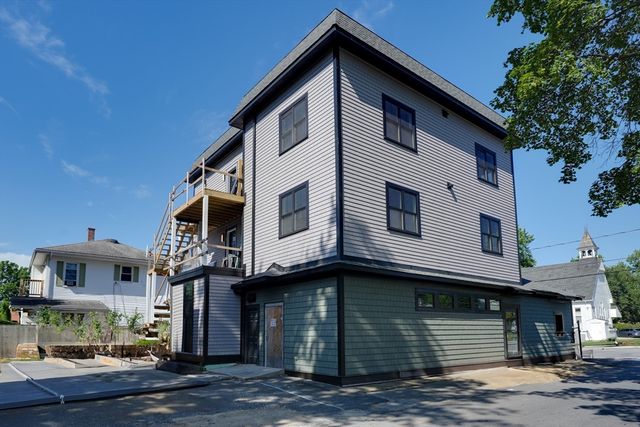 369 Grant 2, Framingham, MA 01702