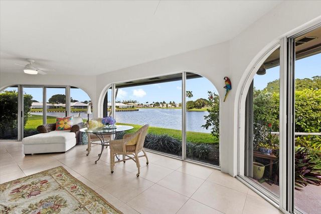 233 Rio Vista Circle 233, Atlantis, FL 33462