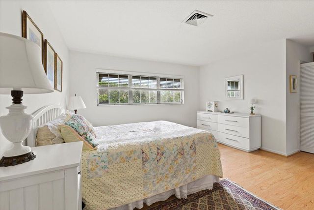 233 Rio Vista Circle 233, Atlantis, FL 33462