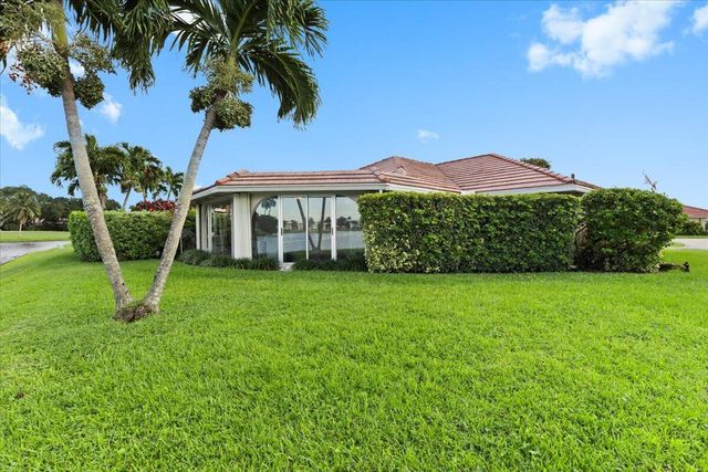 233 Rio Vista Circle 233, Atlantis, FL 33462