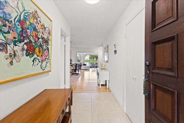 233 Rio Vista Circle 233, Atlantis, FL 33462