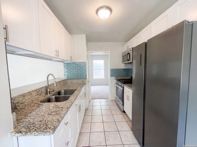 225 La Jolla, Live Oak, TX 78233