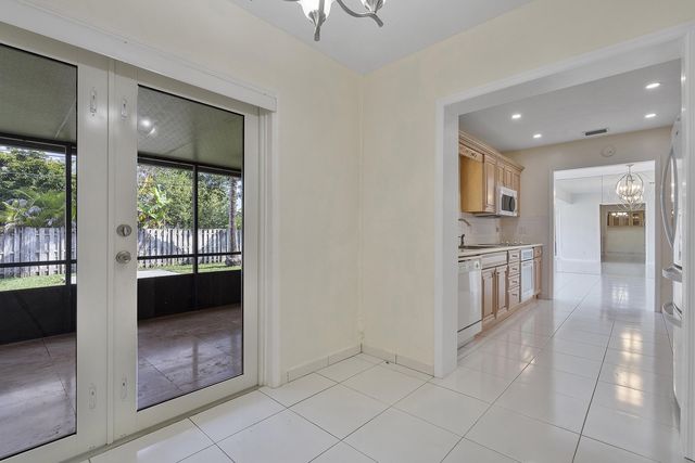 2475 NE 214th Street, Aventura, FL 33180