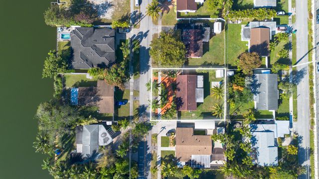 2475 NE 214th Street, Aventura, FL 33180