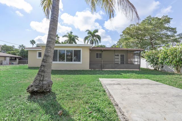 2475 NE 214th Street, Aventura, FL 33180
