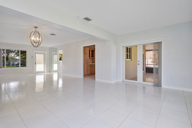 2475 NE 214th Street, Aventura, FL 33180
