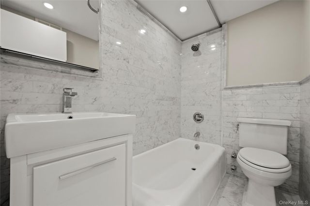 99-52 66th Rd 9A, Rego Park, NY 11374