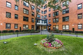 99-52 66th Rd 9A, Rego Park, NY 11374