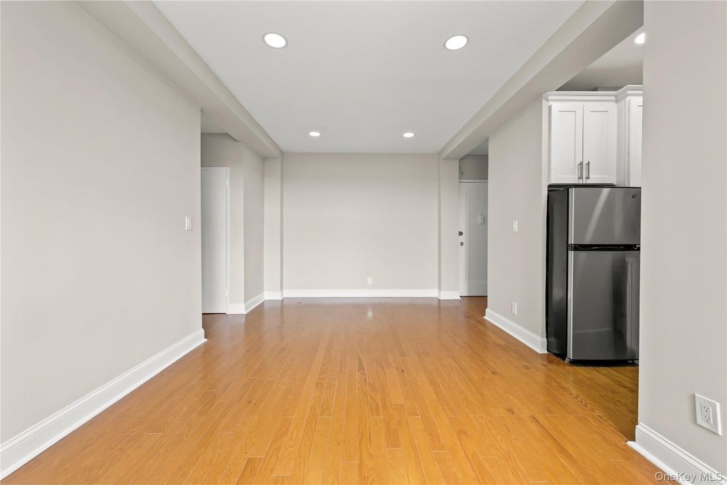 99-52 66th Rd 9A, Rego Park, NY 11374 — photo 3
