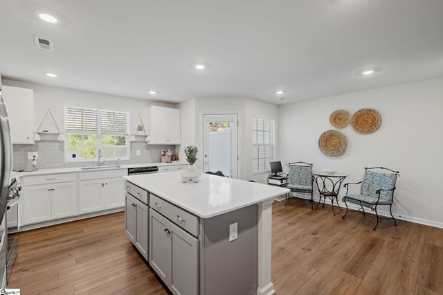 812 Harper Street, Reidville, SC 29375