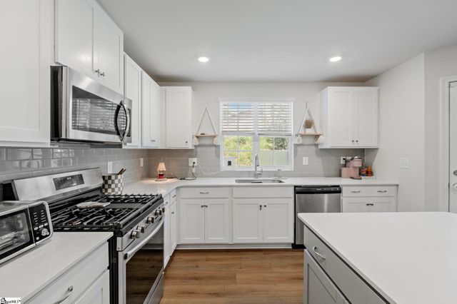 812 Harper Street, Reidville, SC 29375