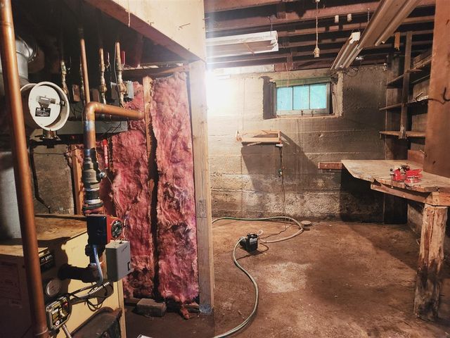 2873 Packard Street, Ann Arbor, MI 48108
