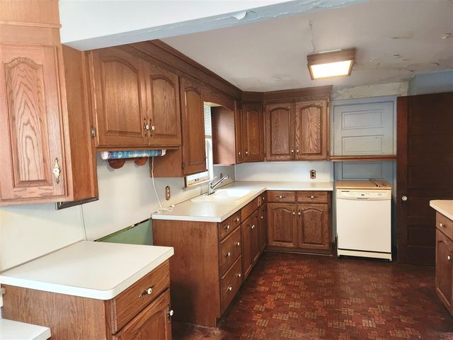 2873 Packard Street, Ann Arbor, MI 48108