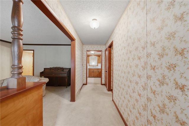 2419 S Ellison Way, Independence, MO 64055