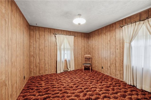 2419 S Ellison Way, Independence, MO 64055