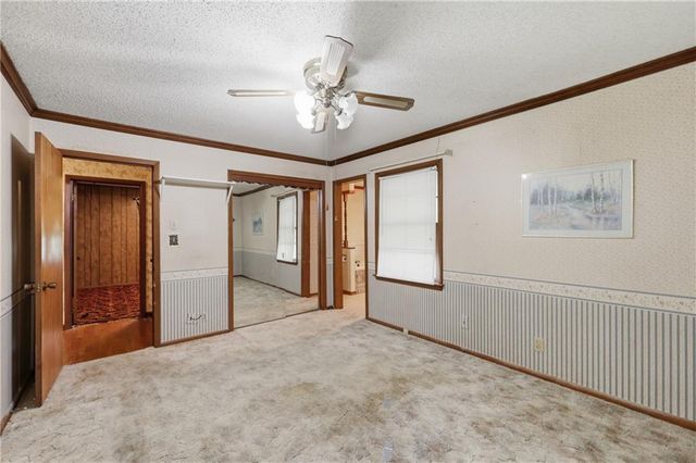 2419 S Ellison Way, Independence, MO 64055