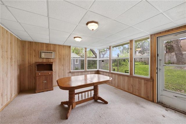 2419 S Ellison Way, Independence, MO 64055