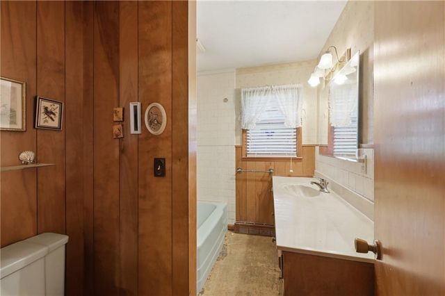 2419 S Ellison Way, Independence, MO 64055