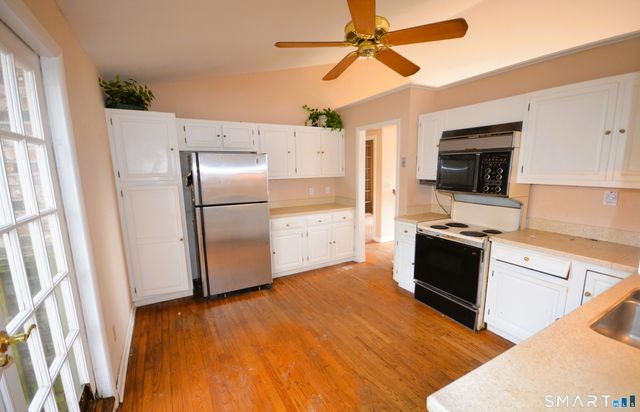 215 Saxonwood Road, Fairfield, CT 06824