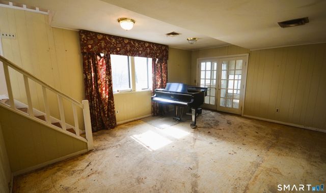 215 Saxonwood Road, Fairfield, CT 06824