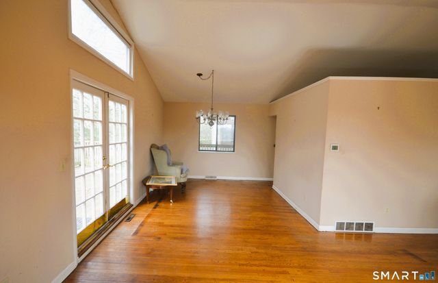 215 Saxonwood Road, Fairfield, CT 06824