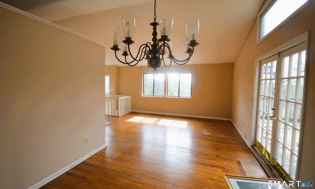 215 Saxonwood Road, Fairfield, CT 06824