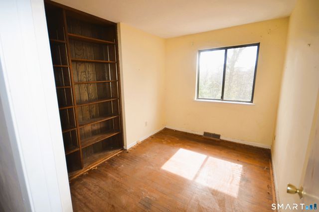 215 Saxonwood Road, Fairfield, CT 06824