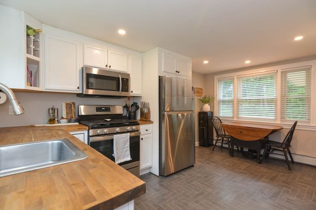 399 Shawsheen Ave, Wilmington, MA 01887