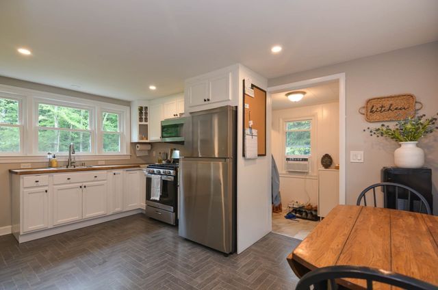 399 Shawsheen Ave, Wilmington, MA 01887