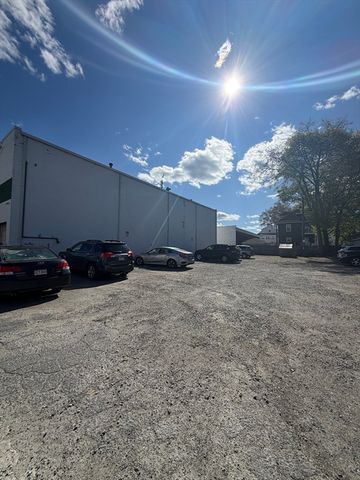 11 Banks Street C, Waltham, MA 02451