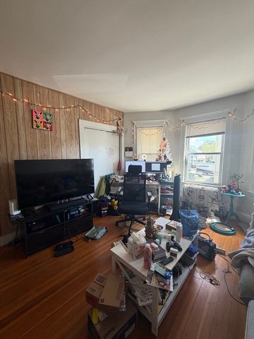 11 Banks Street C, Waltham, MA 02451