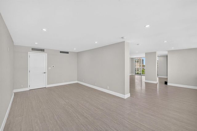 209 N Fort Lauderdale Beach Boulevard N 8a, Fort Lauderdale, FL 33304