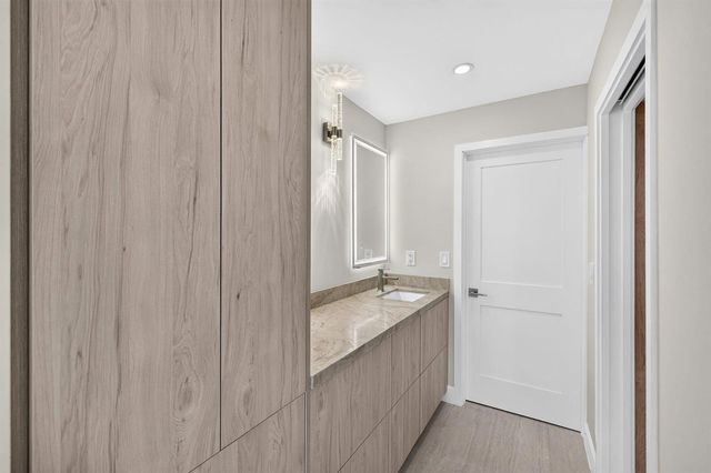 209 N Fort Lauderdale Beach Boulevard N 8a, Fort Lauderdale, FL 33304