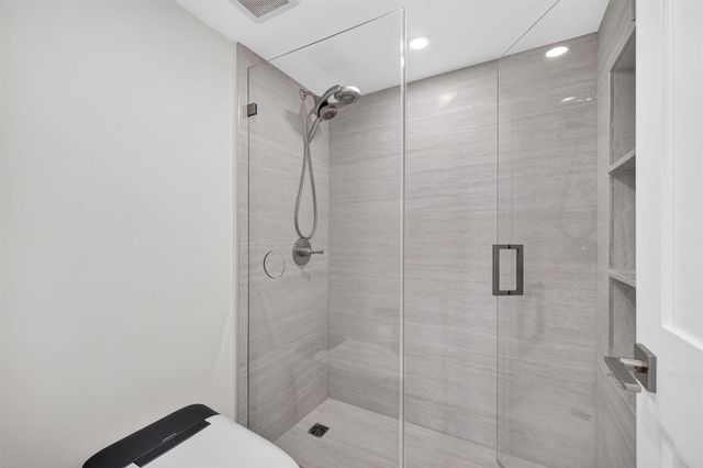 209 N Fort Lauderdale Beach Boulevard N 8a, Fort Lauderdale, FL 33304