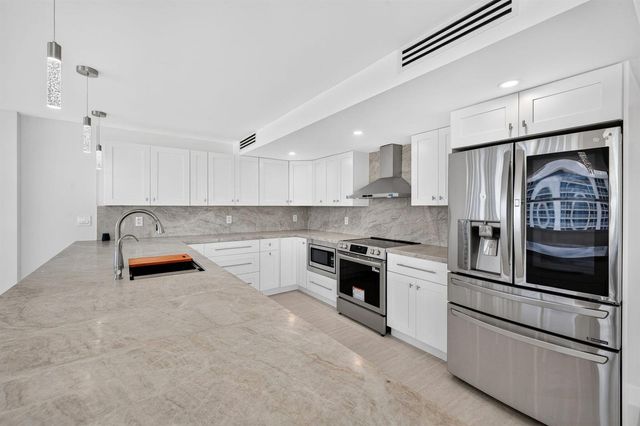 209 N Fort Lauderdale Beach Boulevard N 8a, Fort Lauderdale, FL 33304