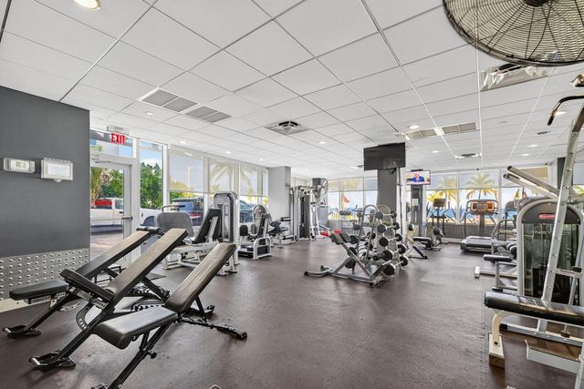 209 N Fort Lauderdale Beach Boulevard N 8a, Fort Lauderdale, FL 33304